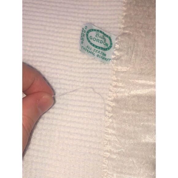 Vintage Baby Gordon All Season Thermal Blanket Cream with Satin Trim - Picture 9 of 13